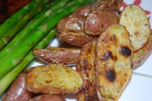 DSC 9135 Grilled Potato Kabobs