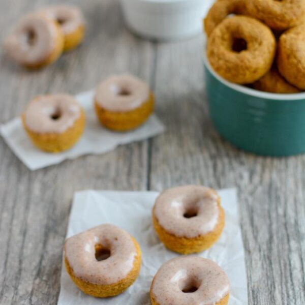 Make these Pumpkin Mini Donuts for a weekend breakfast treat or a fun dessert!