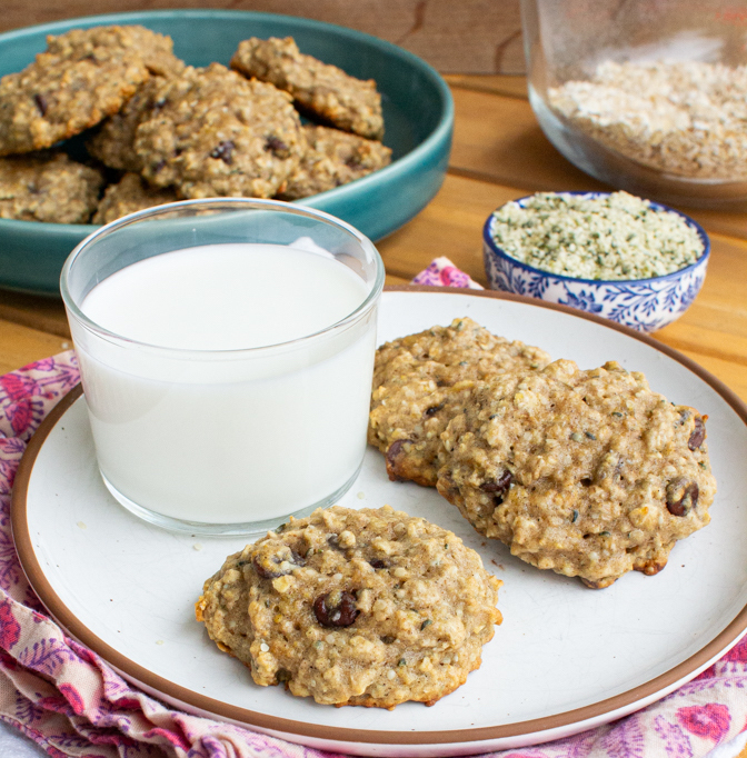Banana Oat Cookies | Fluffy and delicious with hemp & flax!
