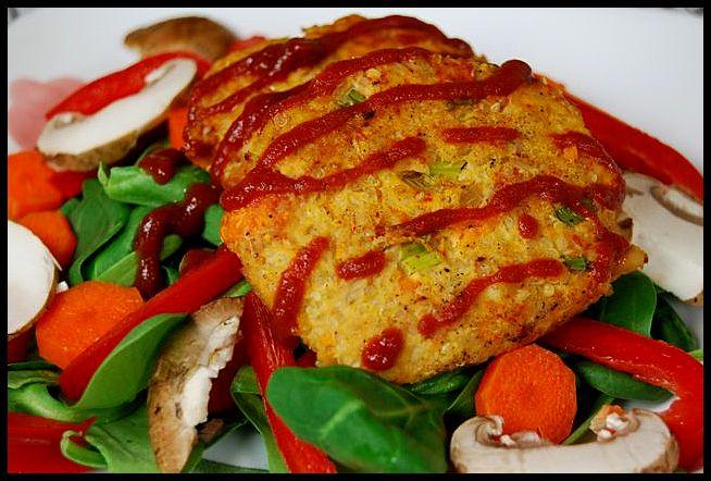 These Tuna Quinoa Cakes are protein packed and make a great salad topper!