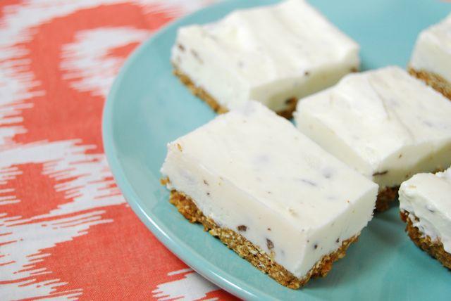 You're just a few ingredients away from these Frozen Greek Yogurt Bars. They're a fun way to turn yogurt and granola into a finger food!