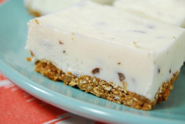You're just a few ingredients away from these Frozen Greek Yogurt Bars. They're a fun way to turn yogurt and granola into a finger food!