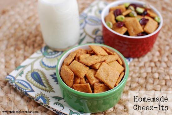 Like Cheez-Its but hate the ingredient list? Make this homemade version with real, simple ingredients and snack on them all week long!