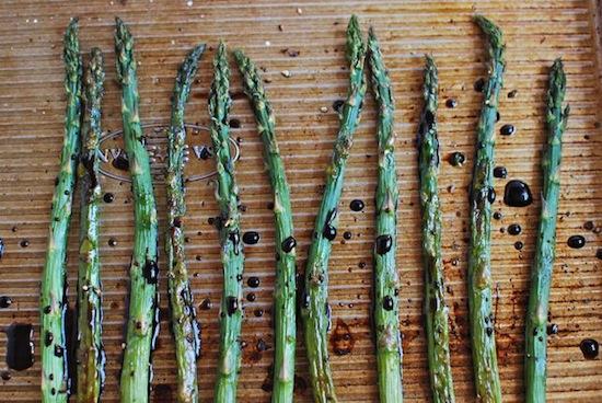 An easy dinner side dish - Balsamic Roasted Asparagus.