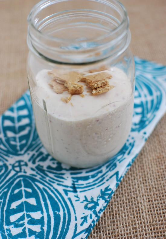 15 Ways To Use Mason Jars In The Kitchen 5 mason jar smoothie