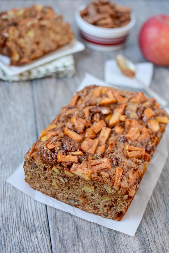Studded with sweet cinnamon apples and pecans, this Caramel Apple Bread makes the perfect snack. 