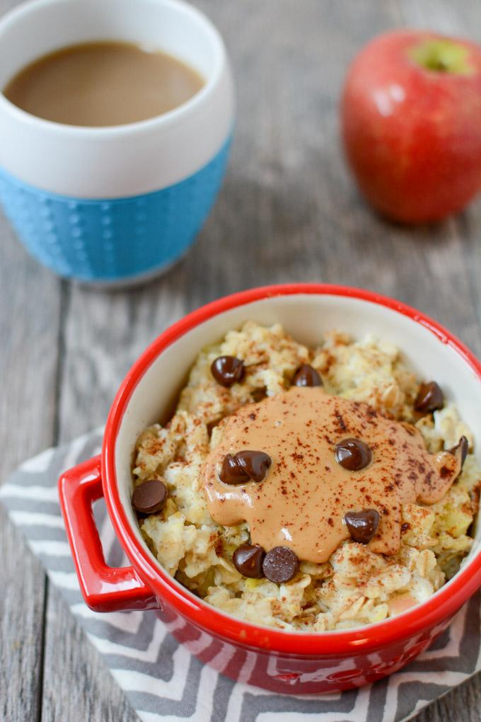 Microwave Egg Oatmeal- An easy way to add some extra protein to your breakfast. Follow this recipe to learn how to cook oatmeal with an egg!