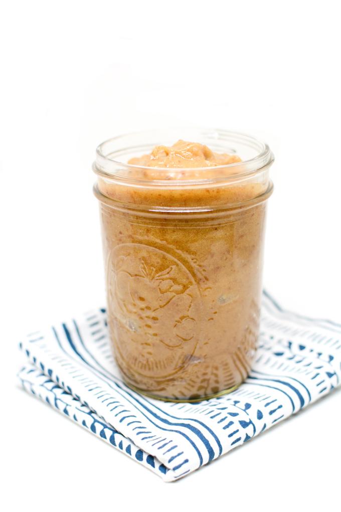 With just dates and water, you can make your own Date Paste (also know as date caramel) to add natural sweetness and flavor to desserts and baked goods.
