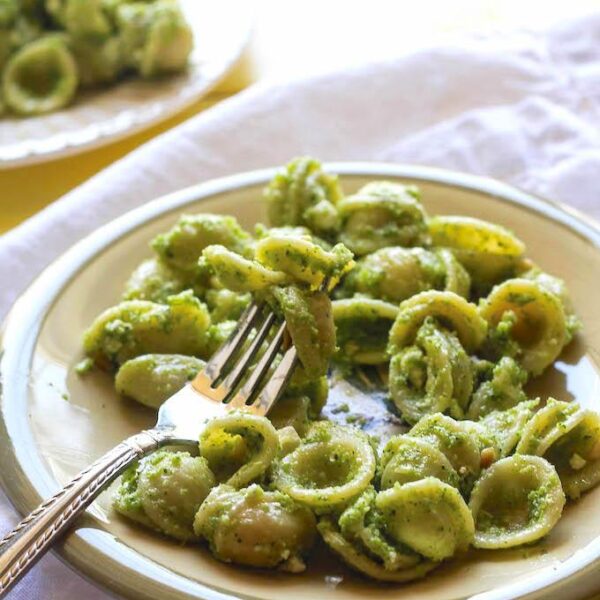 This Broccoli Pesto Pasta Salad makes the perfect summer side dish. An easy way to add some extra vegetables to the dinner table.