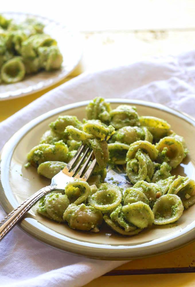 This Broccoli Pesto Pasta Salad makes the perfect summer side dish. An easy way to add some extra vegetables to the dinner table.