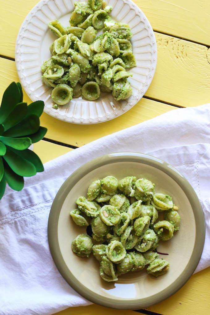 This Broccoli Pesto Pasta Salad makes the perfect summer side dish. An easy way to add some extra vegetables to the dinner table.
