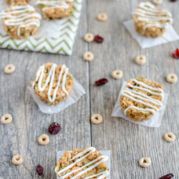 This easy recipe for No Bake Cereal Bites is simple enough that the kids can help you make it! Keep them on hand for a quick snack or dessert or serve them as a kid-friendly option at your next party.