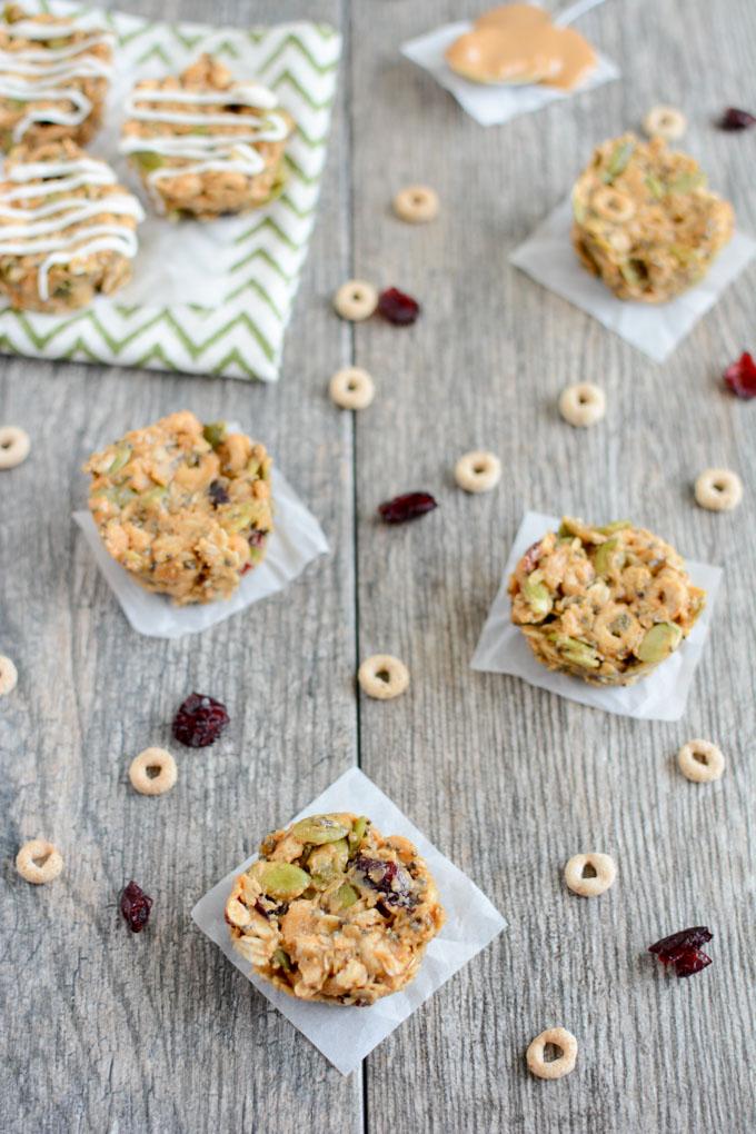This easy recipe for No Bake Cereal Bites is simple enough that the kids can help you make it! Keep them on hand for a quick snack or dessert or serve them as a kid-friendly option at your next party. 