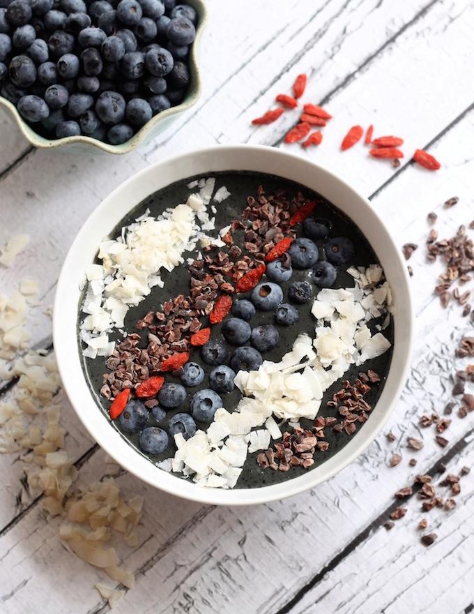 Blueberry Cacao Smoothie Bowl