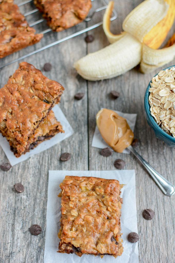 Easy Banana Oat Bars 6 These Easy Banana Oat Bars are gluten-free, dairy-free, kid-friendly and make the perfect snack. Grab the kids and try this recipe today!