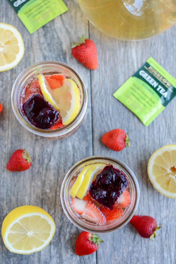 This Sparkling Green Tea is perfect for summer. Add some bubbles to make it more exciting and some frozen fruit cubes to cool it down while adding flavor!