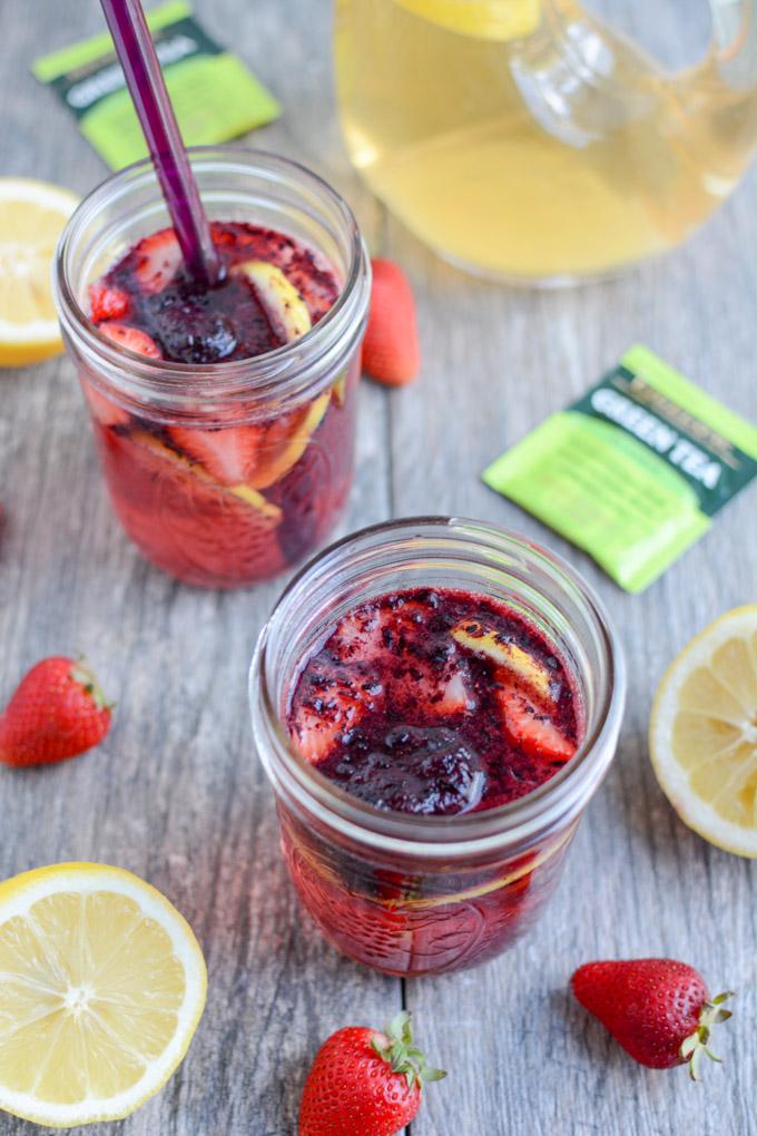 This Sparkling Green Tea is perfect for summer. Add some bubbles to make it more exciting and some frozen fruit cubes to cool it down while adding flavor!