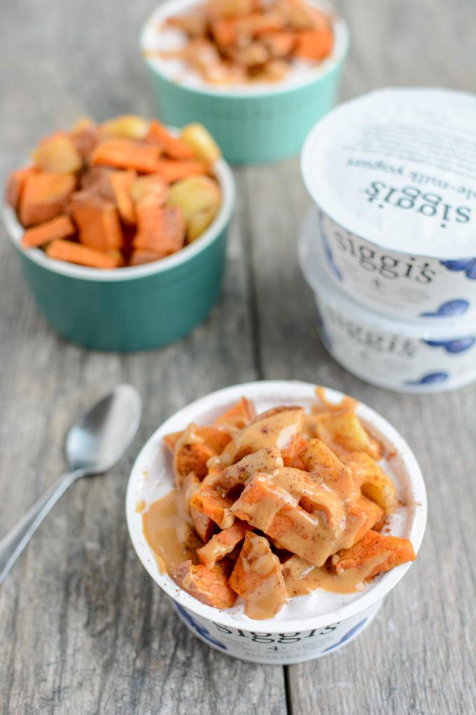 These Roasted Sweet Potato Yogurt Bowls are perfect for a healthy post-workout snack! A perfect mix of protein and carbohydrates to fuel your muscles and so easy to make. 