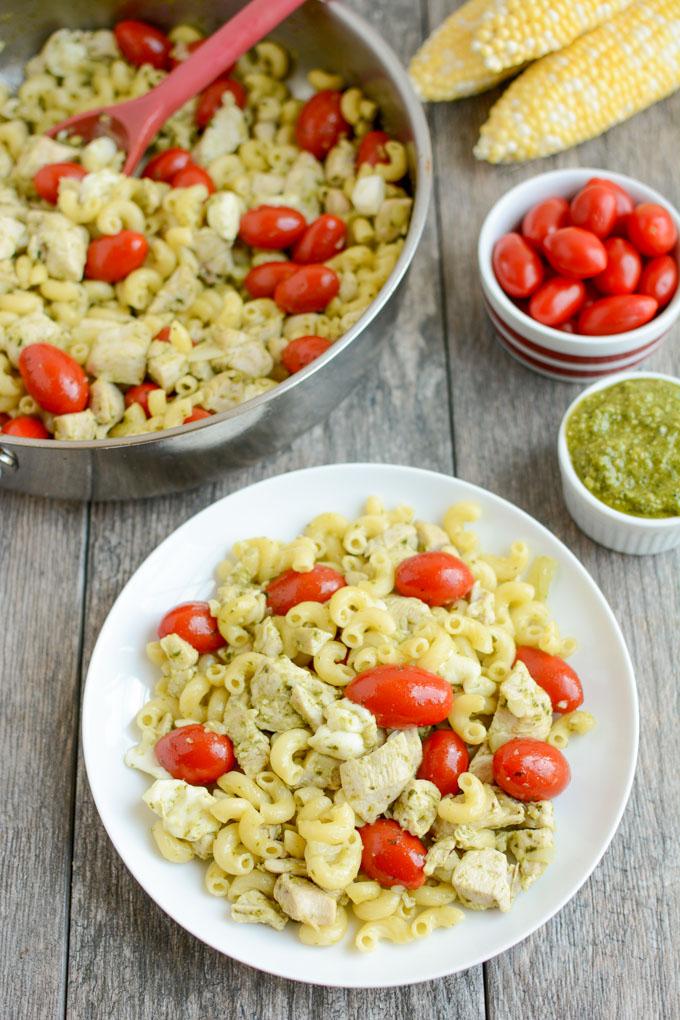 This Pesto Chicken Caprese Pasta is perfect for your next food prep session. It can be made ahead of time for a quick and healthy lunch or dinner that can be eaten warm or cold!