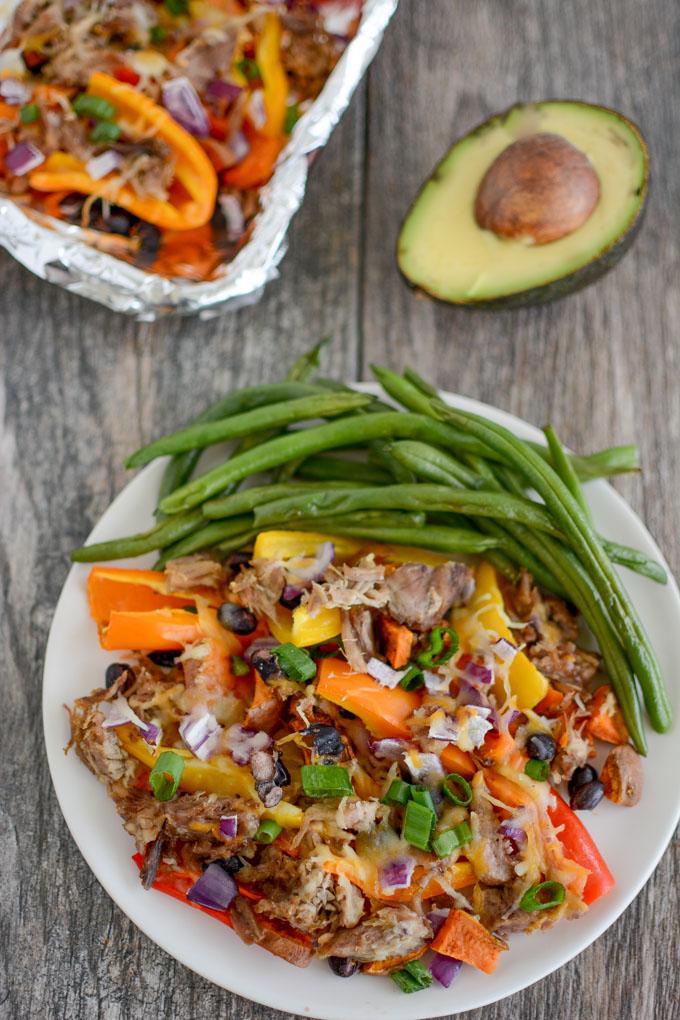 Mini Bell Pepper Pulled Pork Nachos