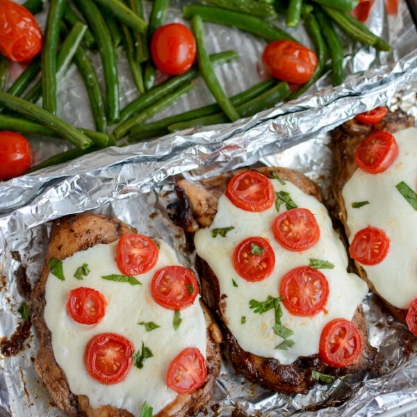 sheet pan chicken breast - sheet pan chicken caprese