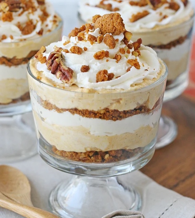 easy pumpkin dessert recipes - pumpkin cheesecake trifle