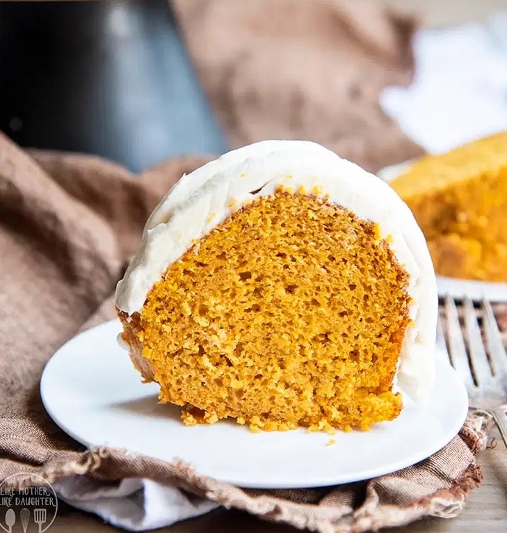 best pumpkin dessert recipes - pumpkin cake with yellow cake mix