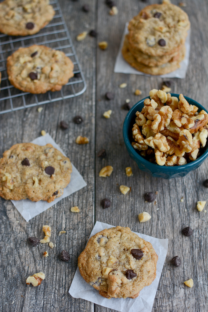 oatmeal walnut chocolate chip cookies