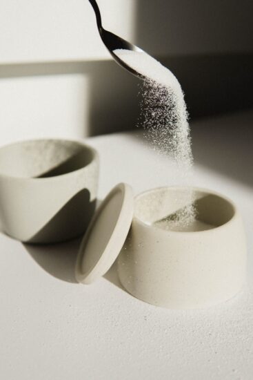 The Ultimate Guide to Sugar Substitutes: Which One is Right for You? 2 sugar and sugar substitutes