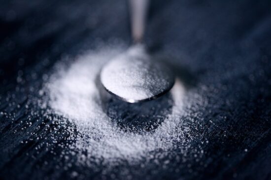 The Ultimate Guide to Sugar Substitutes: Which One is Right for You? 3 sugar in a spoon.