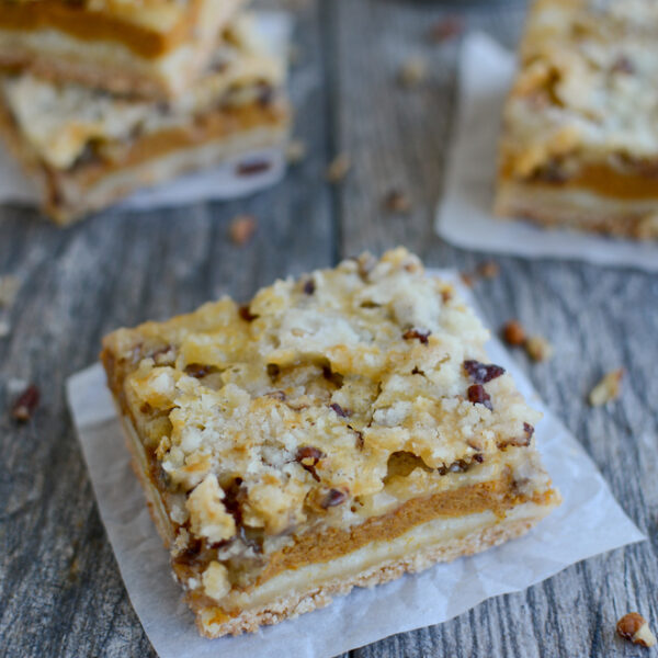 layered pumpkin pie bars