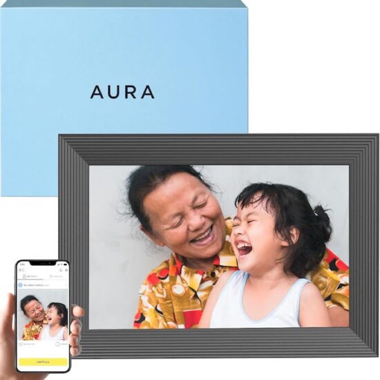 Best Gifts For In-Laws {and Parents} 2 aura digital frame gift for grandparents