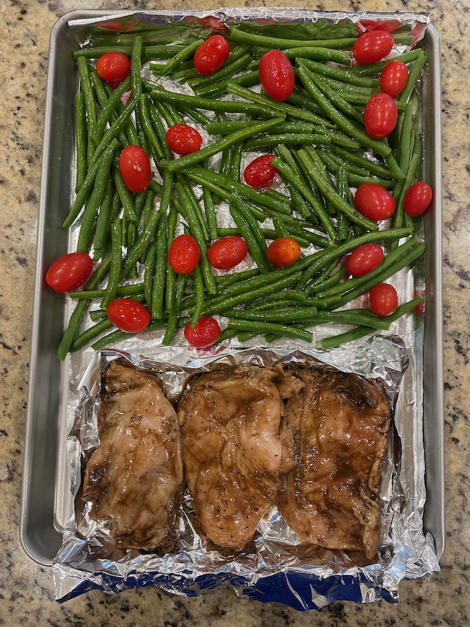 sheet pan caprese chicken