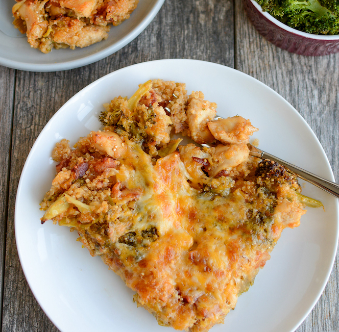 Broccoli Chicken Quinoa Casserole | Perfect for food prep!
