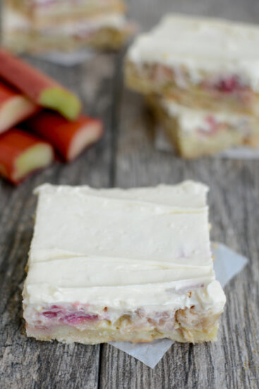 rhubarb custard shortbread bars