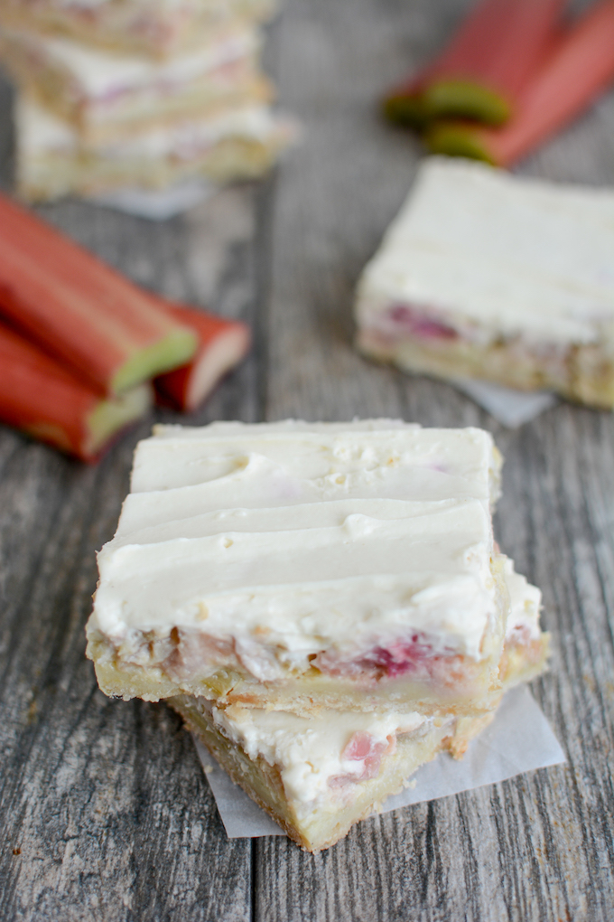 creamy rhubarb custard bars