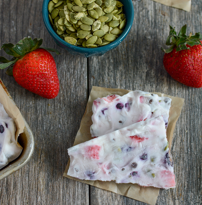 Frozen Yogurt Bark | with fruit & chocolate mix-ins!