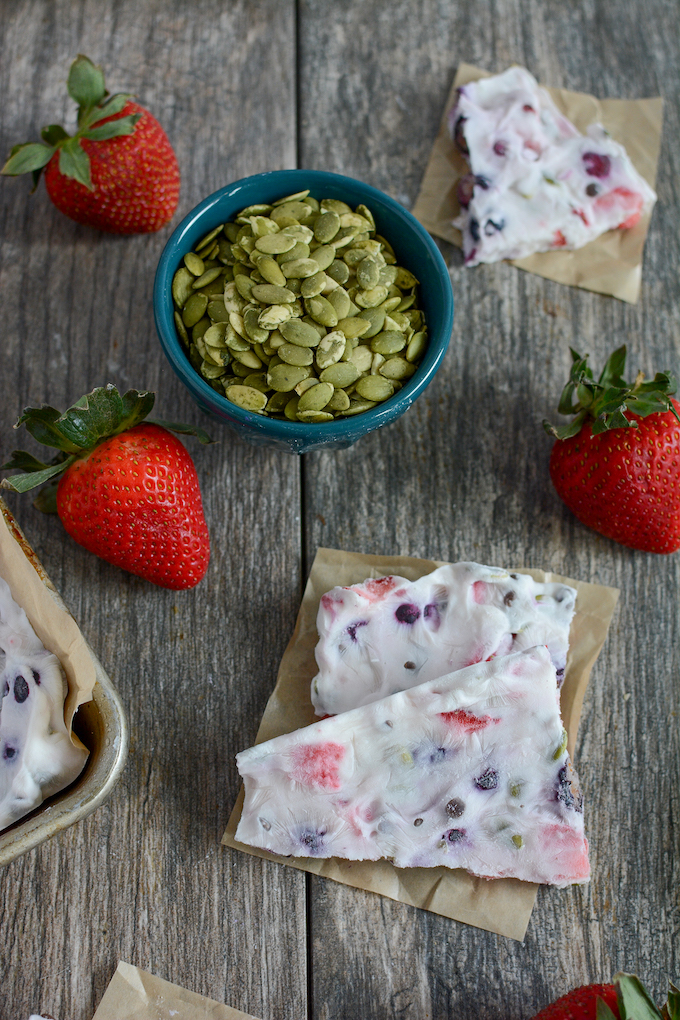 Frozen Yogurt Bark | with fruit & chocolate mix-ins!