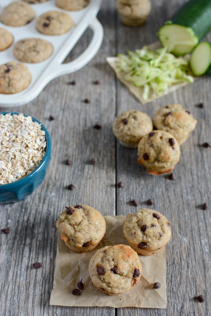 Healthy Oatmeal Chocolate Chip Mini Muffins | with yogurt!
