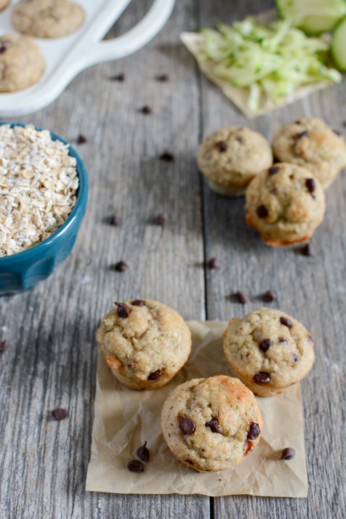 Healthy Oatmeal Chocolate Chip Mini Muffins | with yogurt!